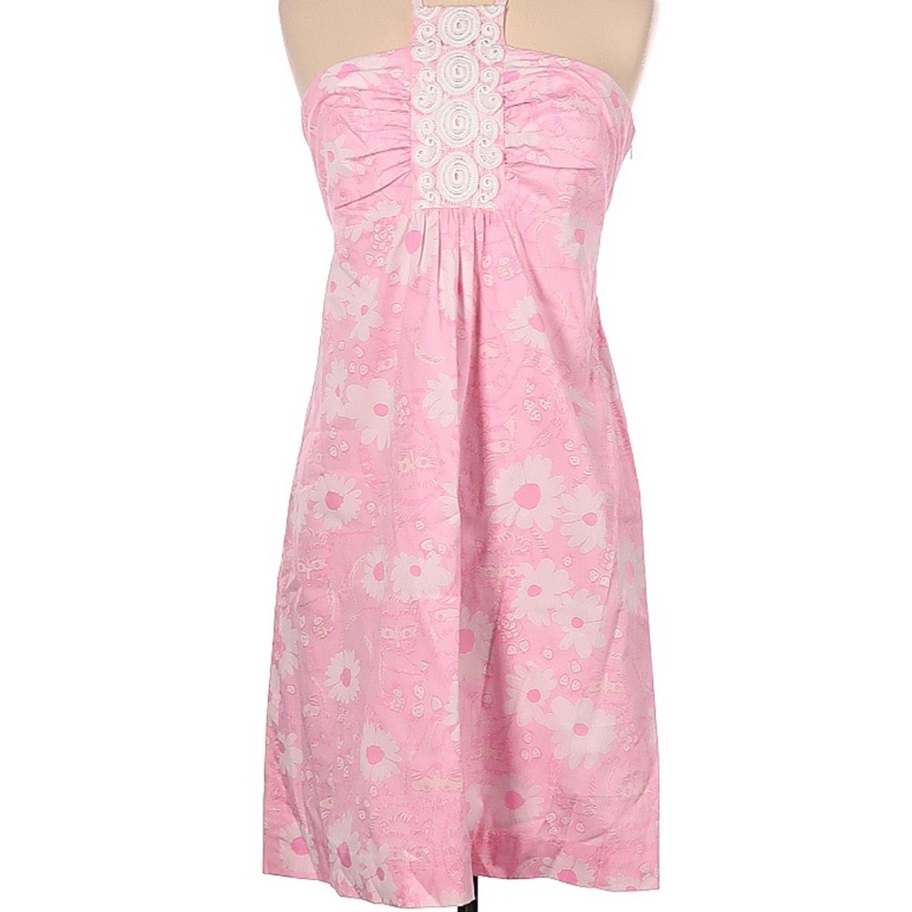 Such a cute dress, but a smidge too small and unable to return.